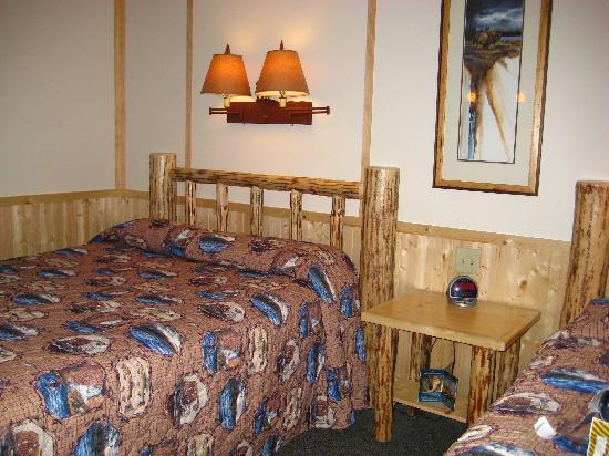 Lake Lodge Cabins 02.[1]